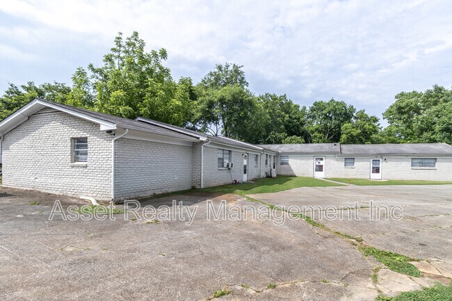 Photo - 1046 McArthur Rd