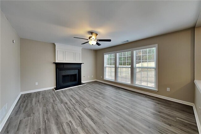 Photo - 241 Creel Chase NW