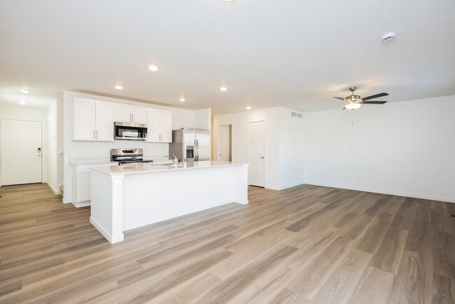 Photo - 8954 Blue Feather Lp