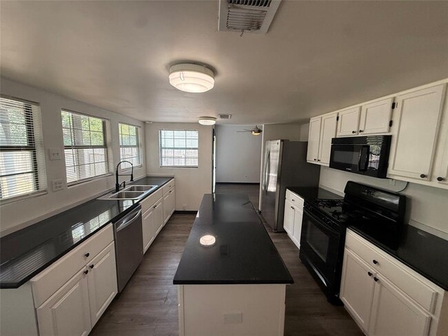 Photo - 7916 Copano Dr