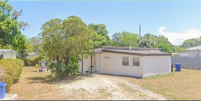 Photo - 1530 NW 11th Ct