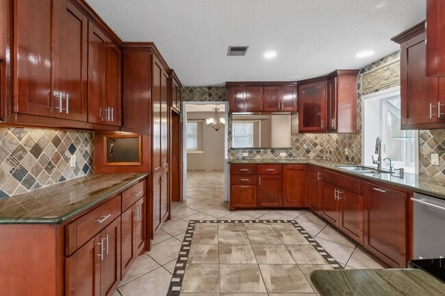 Photo - 127 Sagewood Dr