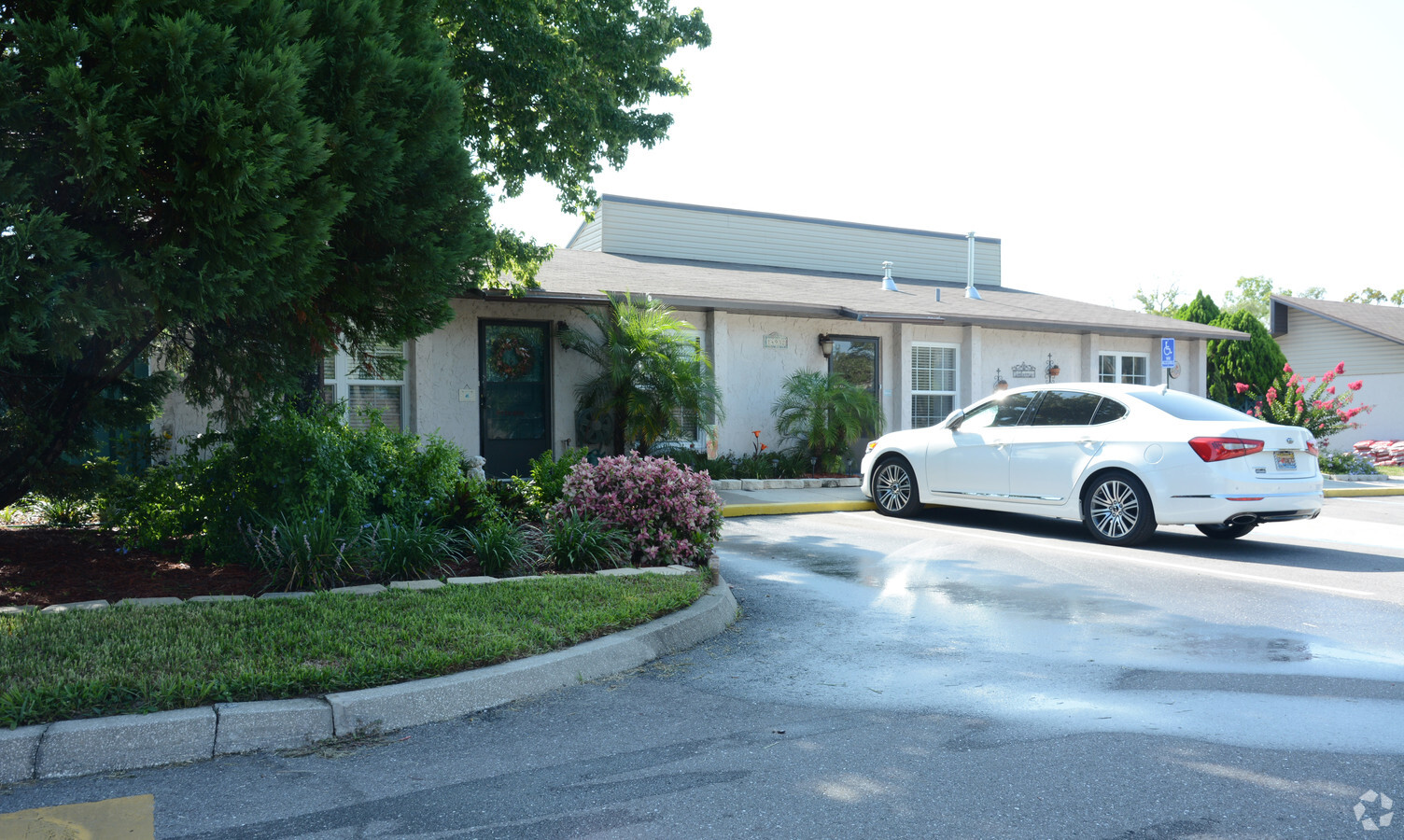 Anclote Villas Apartments - Anclote Villas Apartments