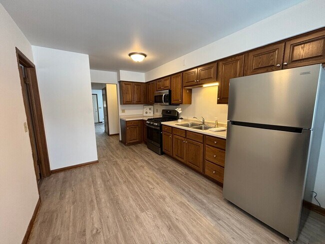 33 W Klubertanz Dr