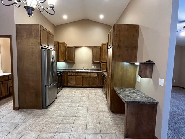 Photo - 912 E Wisconsin St