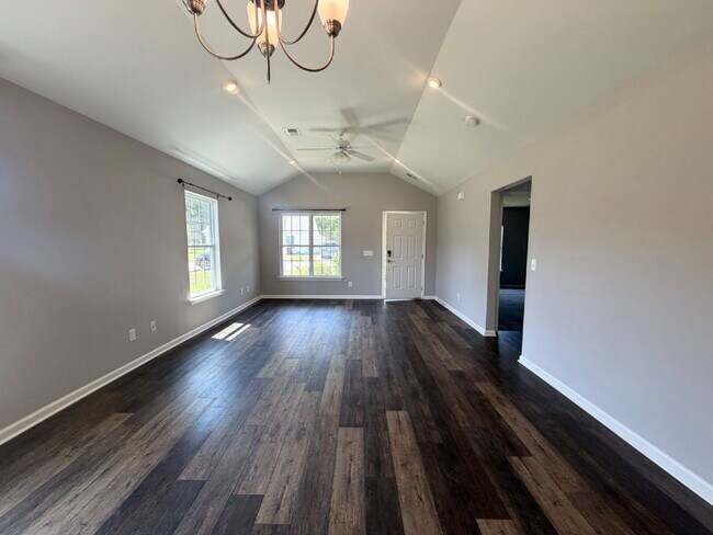 Photo - Charming House Located in Ridgeland