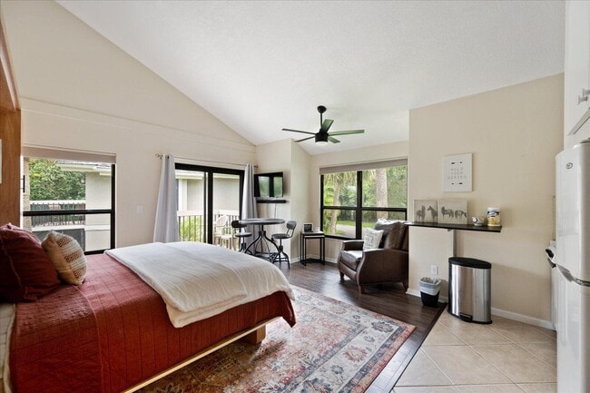 Photo - 11863 Wimbledon Cir Unit 539