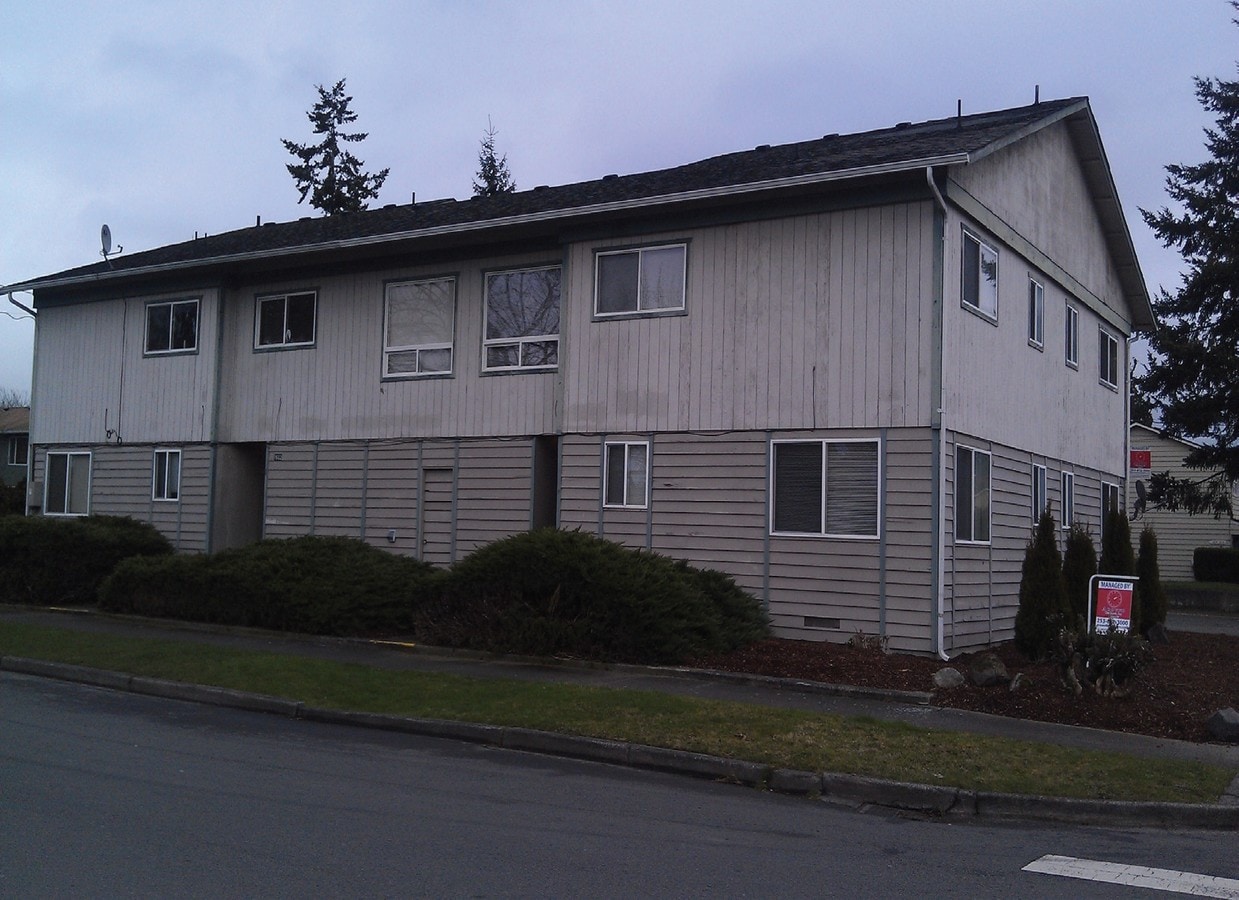 1602 B St SE Auburn, WA 98002 - 1602 B St SE Auburn, WA 98002