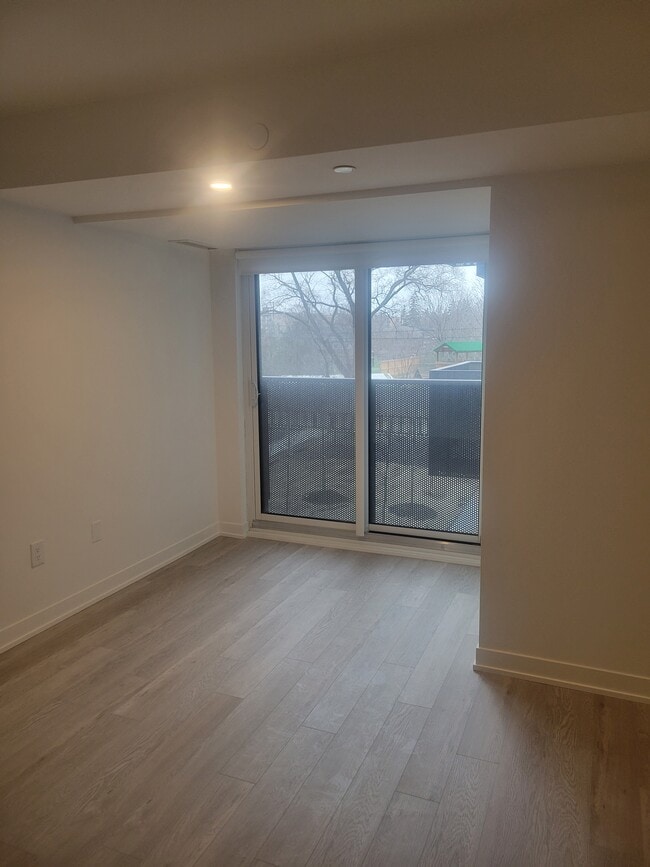 Photo - 480 Wilson Ave Unité 1