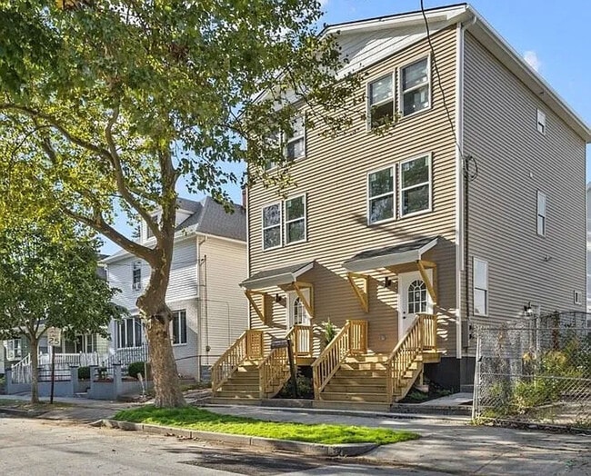 Photo - 265 California Ave Unit 265