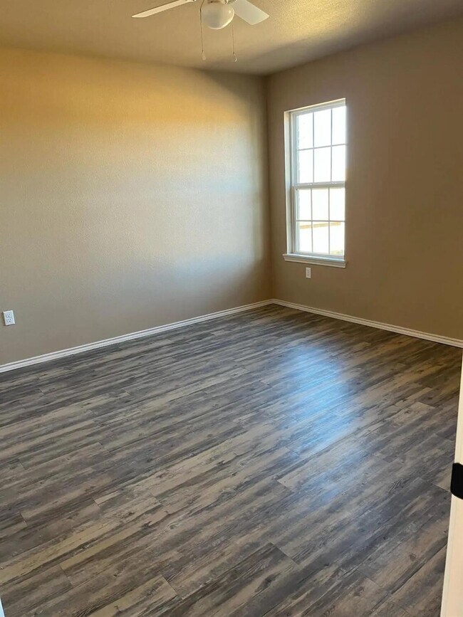 Photo - 2425 N Ave N