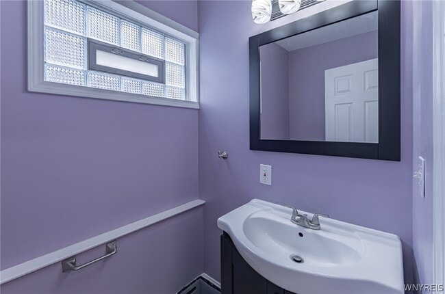 Photo - 298 Cumberland Ave