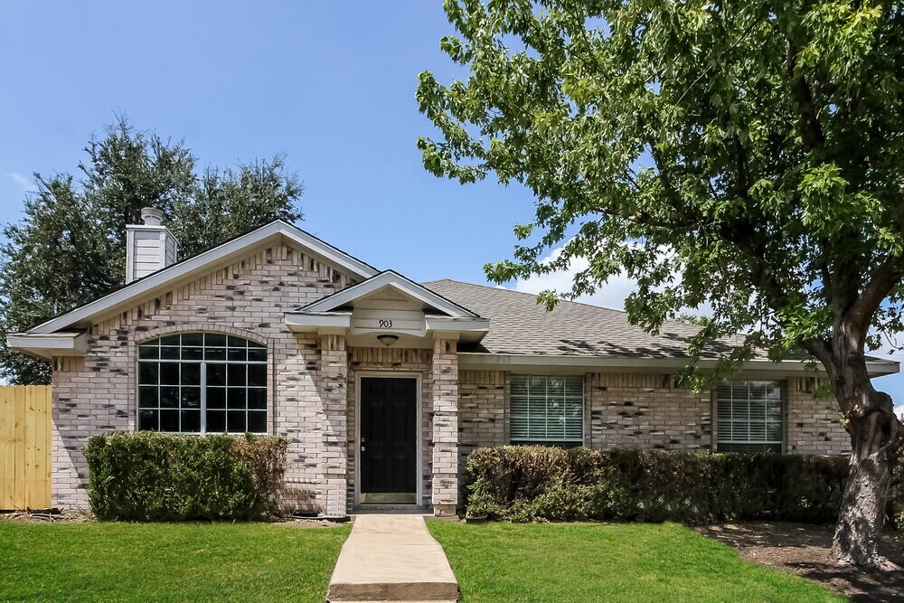 Photo - 903 Crestwood Dr