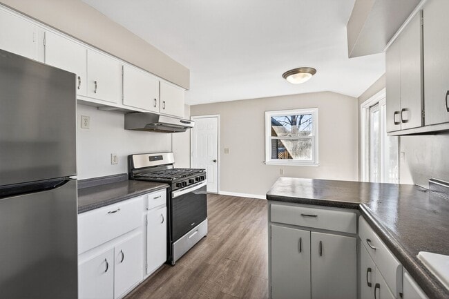 Photo - Great Location