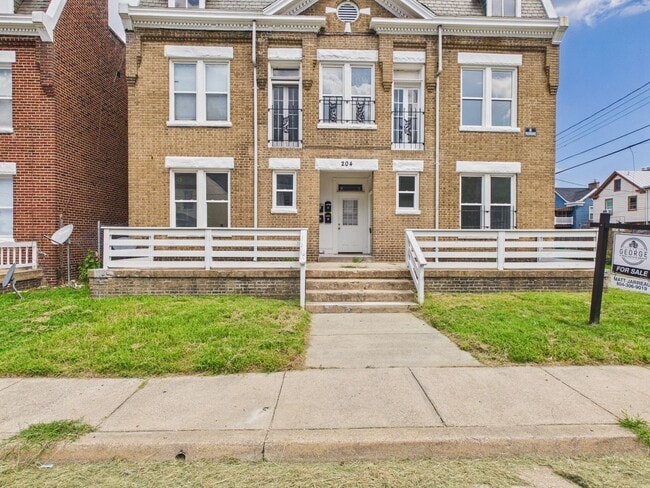 Building Photo - 204 Wellford St Unit Apartment B