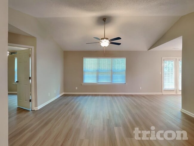 Photo - 479 Brighton Woods Dr