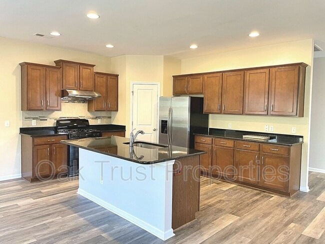 Photo - 4830 Hawkins Dr