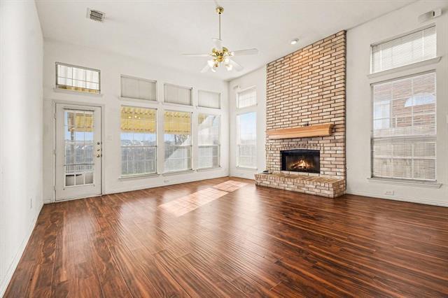 Photo - 1005 Creek Bend