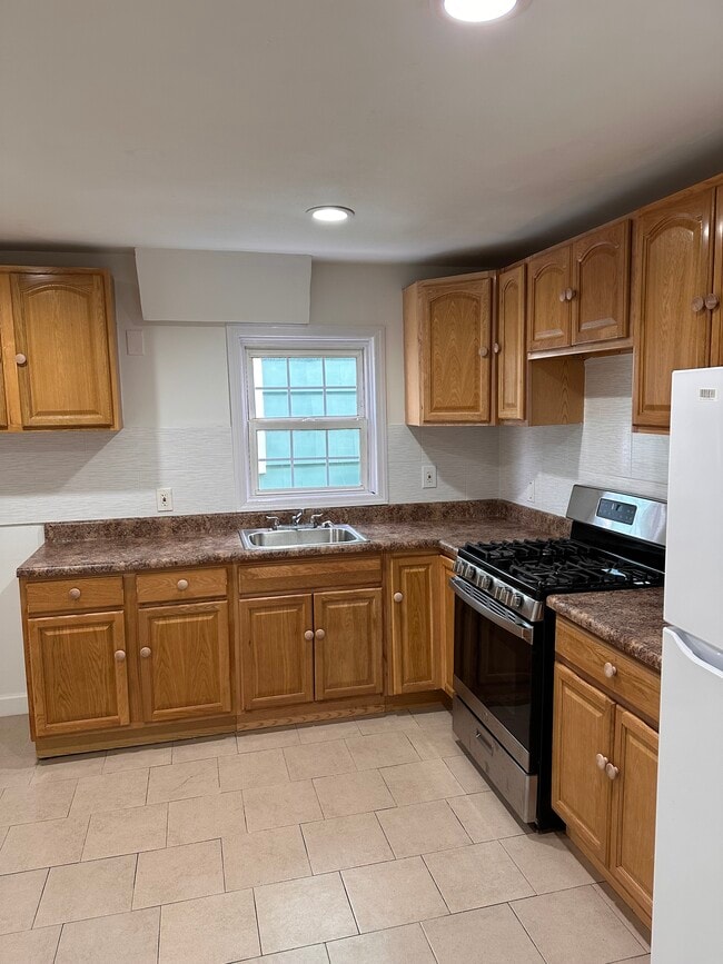 Photo - 36 Chester Ave Unidad A