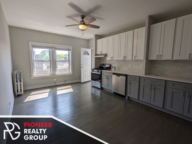Photo - 1827 W Winona St Unidad 2