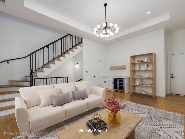 Photo - 842 N Wolcott Ave Unidad 4