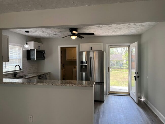 Photo - 3625 Flint St