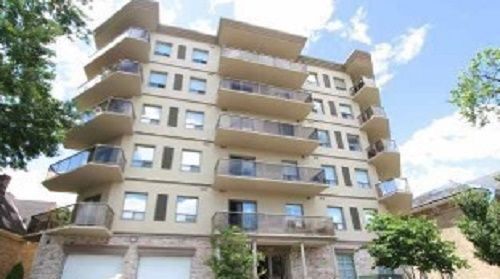 Building Photo - Upscale and Fabulous Condo Living in the heart of Downtown London – this incredible condo will go... Unit 1
