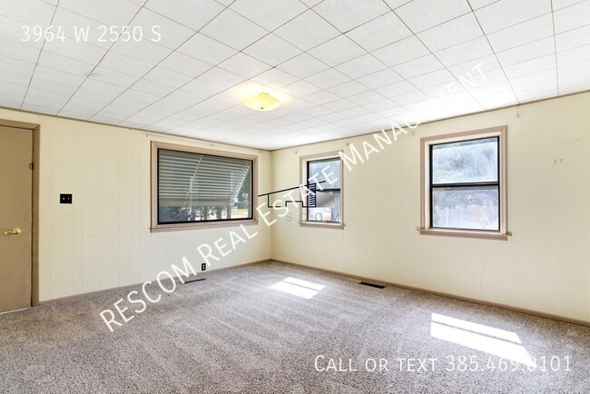 Photo - 3964 W 2550 S