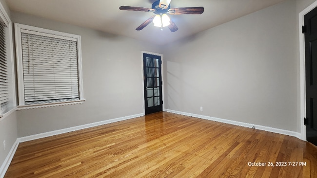 Photo - 6326 Bancroft Ave Unidad 2W