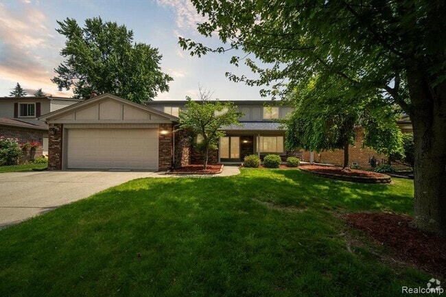 Building Photo - 7302 Parkway Ct Rental