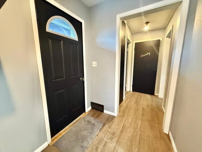 Photo - 240 Kneale Ave N
