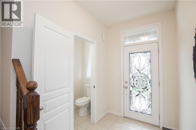 Photo - 331 Stonehenge Dr