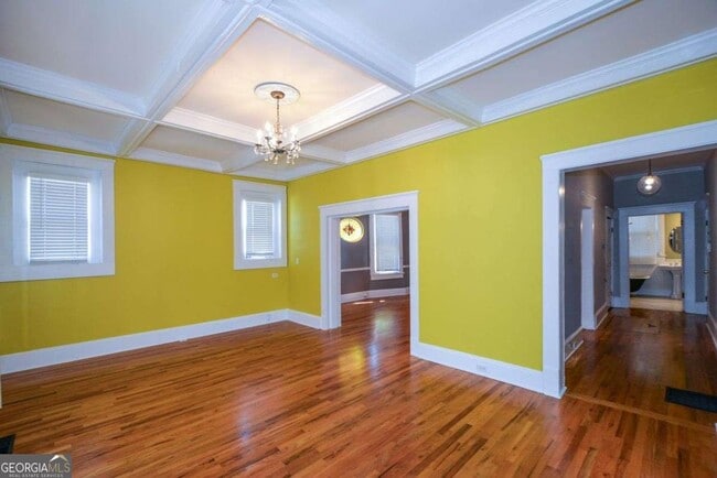 Photo - 404 Ormond St SE