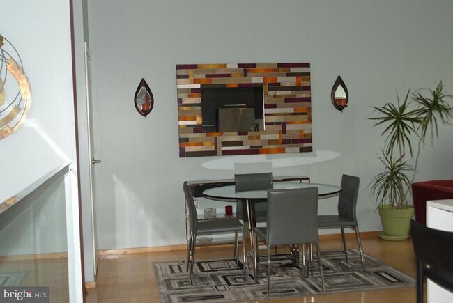 Building Photo - 2250 11th St NW Unit 105