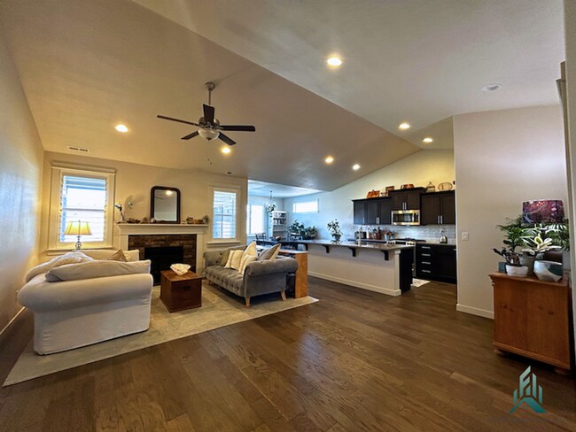 Photo - Premium 4-Bedroom, 3-Bathroom Home for Rent