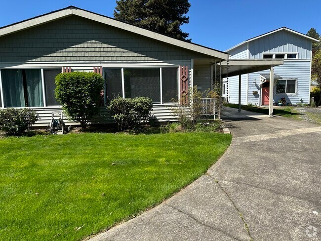 Building Photo - 2621 17th Pl Rental