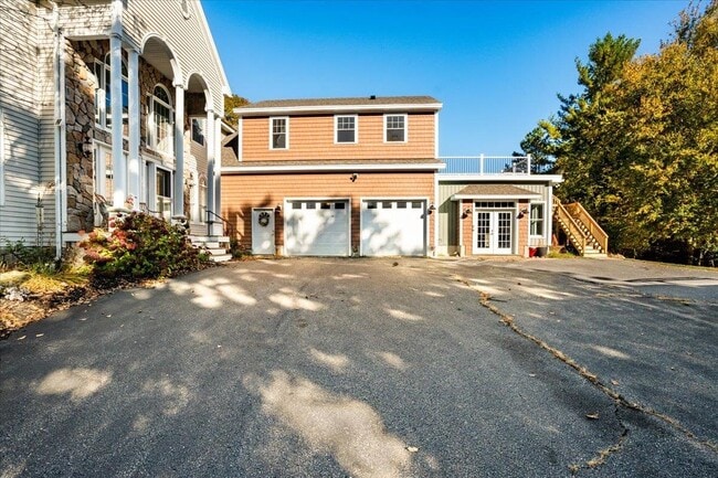 Photo - 61 Cortland Dr