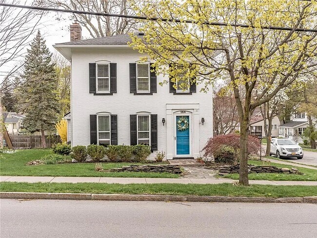 Photo - 164 S Main St House