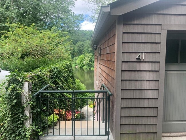 Photo - 41 Lake Dr Apartamento Unidad #B