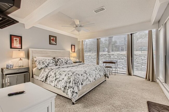 Building Photo - 204 World of Tennis Sq