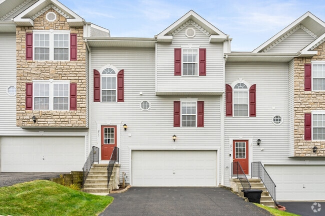 Building Photo - 2711 Canterbury Dr Rental