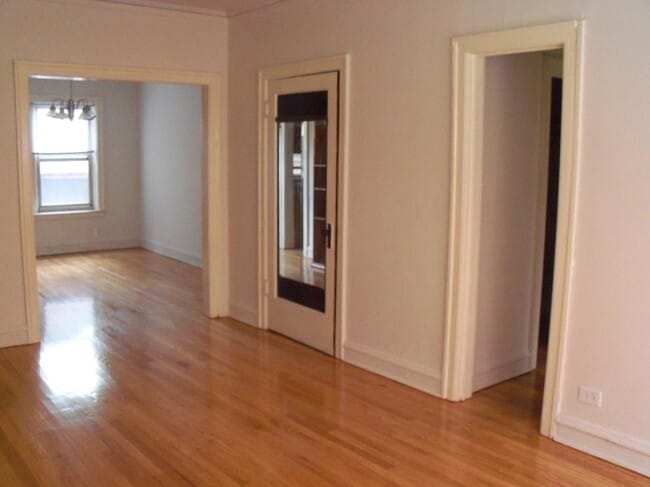 Building Photo - 1771 W Granville Ave Unit 2 B Rental
