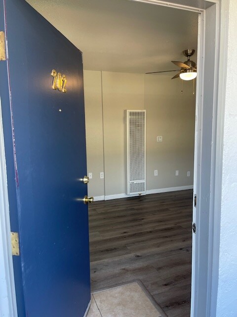 Photo - 2555 Foothill Blvd Unidad 202