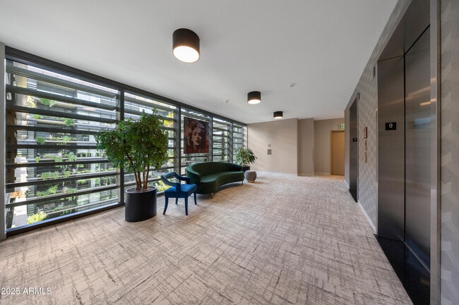 Building Photo - 7120 E Kierland Blvd Unit 913 Rental