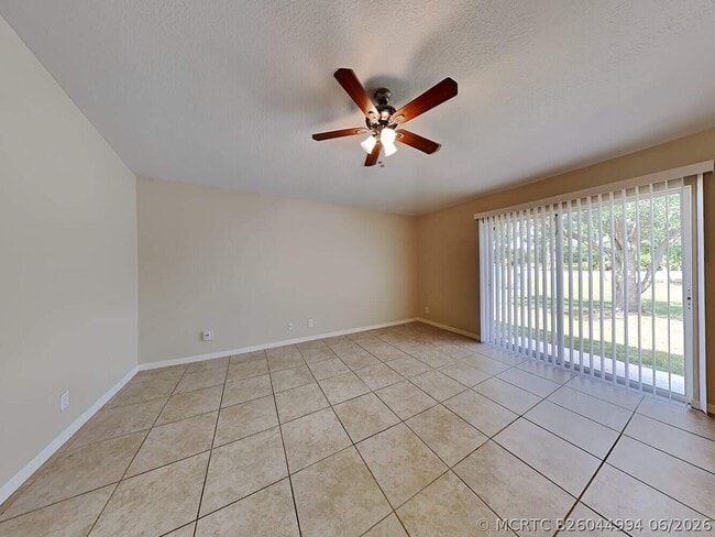 Photo - 1389 SW Prairie Cir