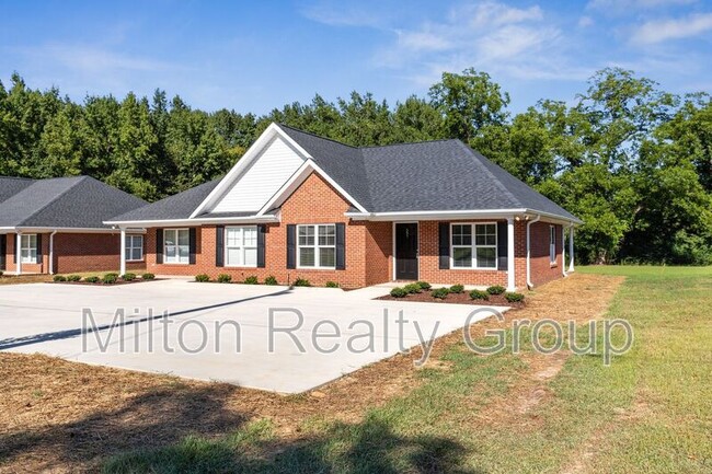 Photo - 597 Pendergraft Rd