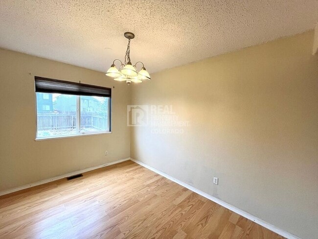 Photo - 1067 Clogger Ln