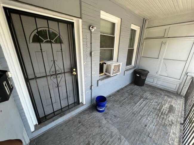 Photo - 3329 Ridge Ave Unidad 2nd floor