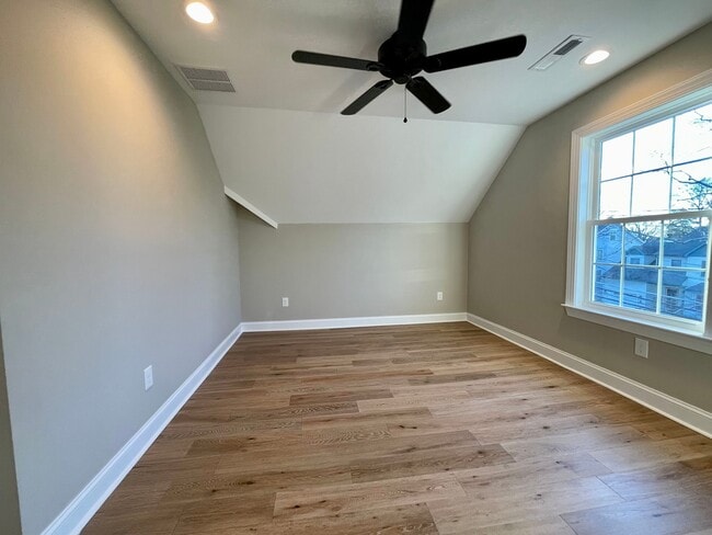 Photo - 308 Cooper St