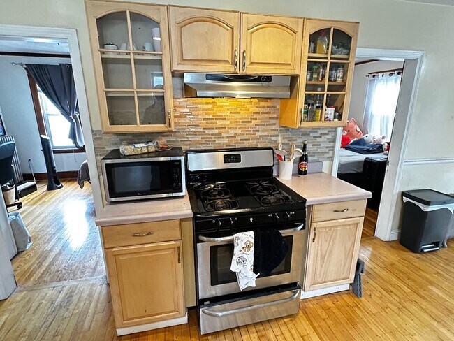 Photo - 60 Raymond St Apartment Unit 4